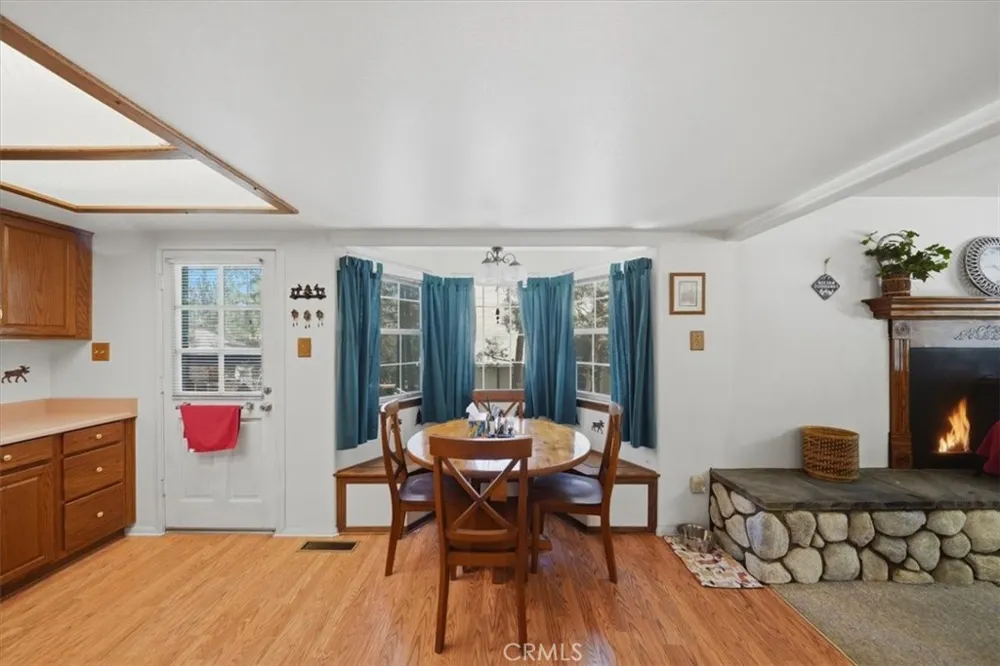 368 Imperial Sugarloaf, CA 92386