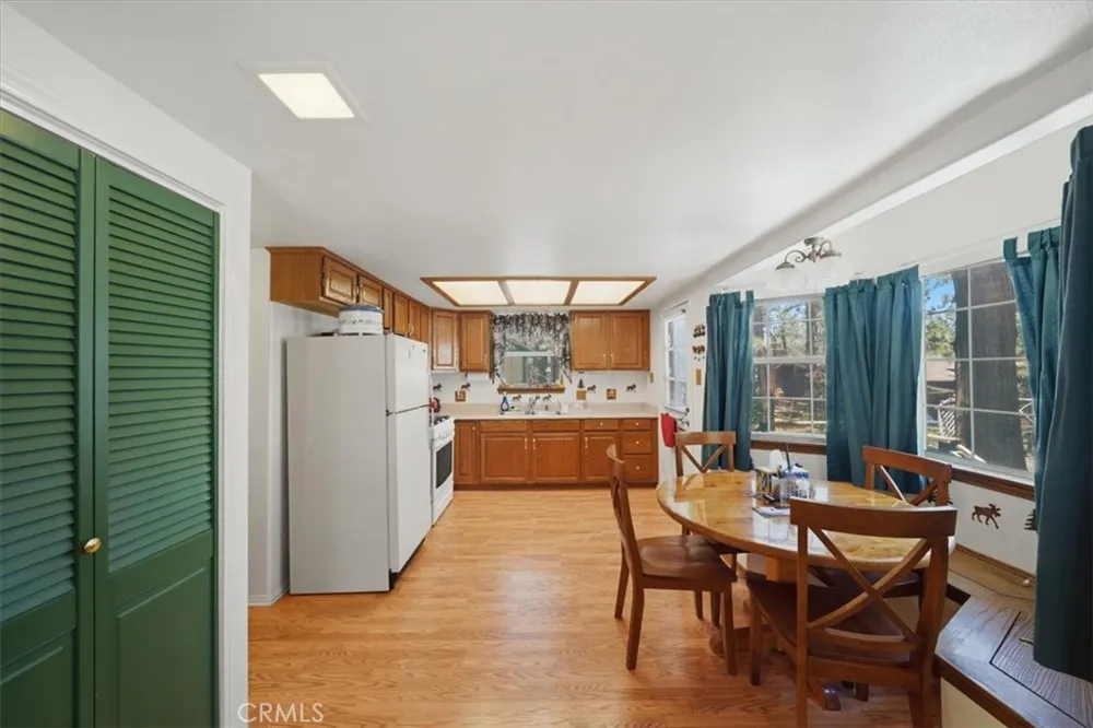 368 Imperial Sugarloaf, CA 92386