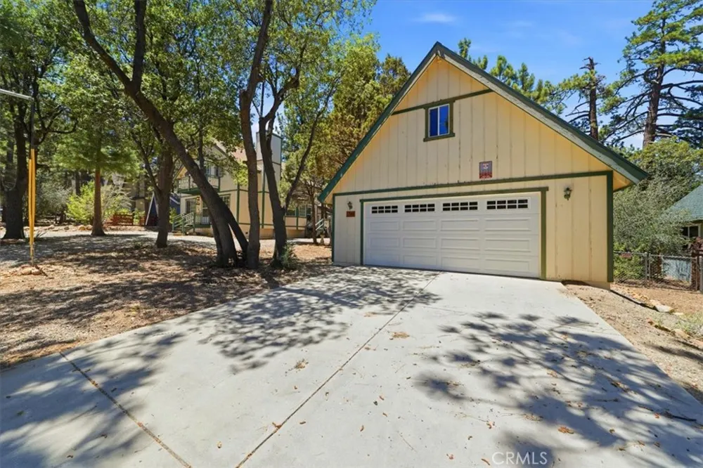 368 Imperial Sugarloaf, CA 92386