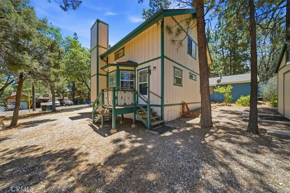 368 Imperial Sugarloaf, CA 92386