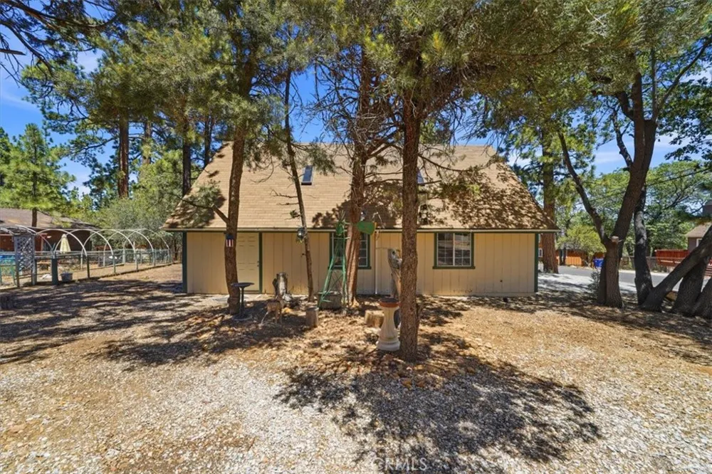 368 Imperial Sugarloaf, CA 92386