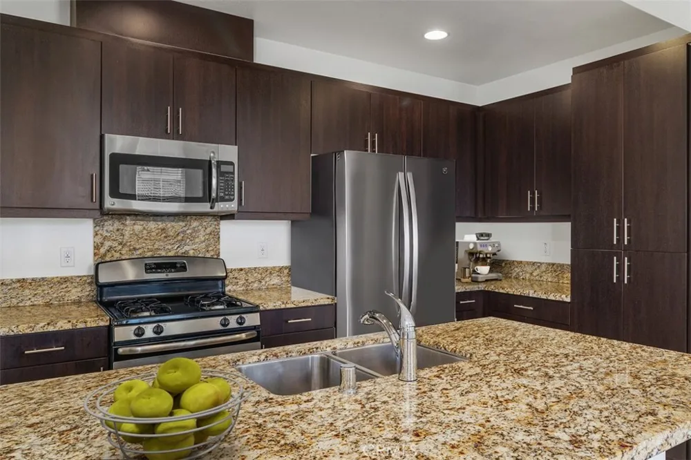43114 Avenida Abril Temecula, CA 92592