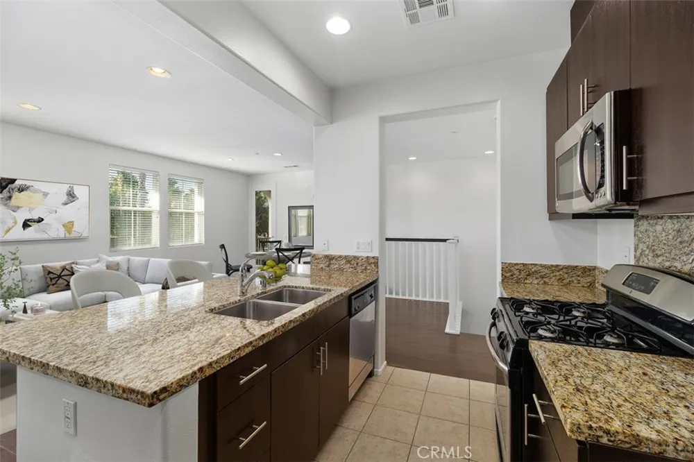 43114 Avenida Abril Temecula, CA 92592