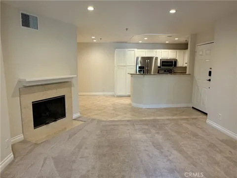 653 Oak Run Trail #305