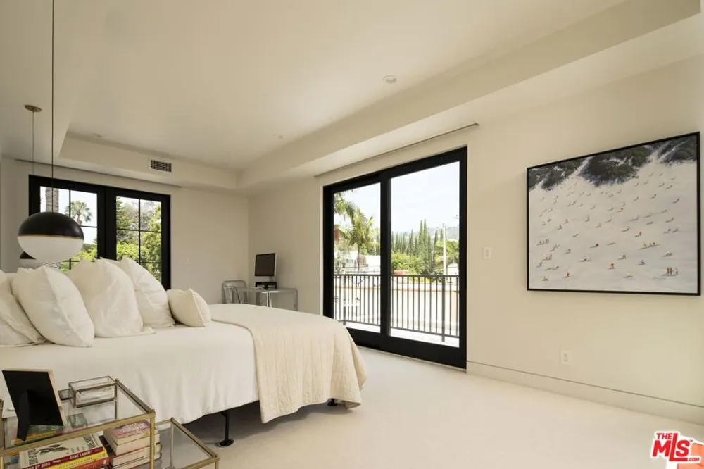 730 Westbourne Drive West Hollywood, CA 90069
