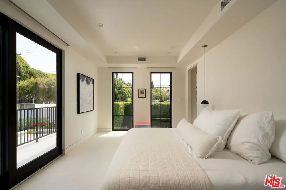 730 Westbourne Drive West Hollywood, CA 90069