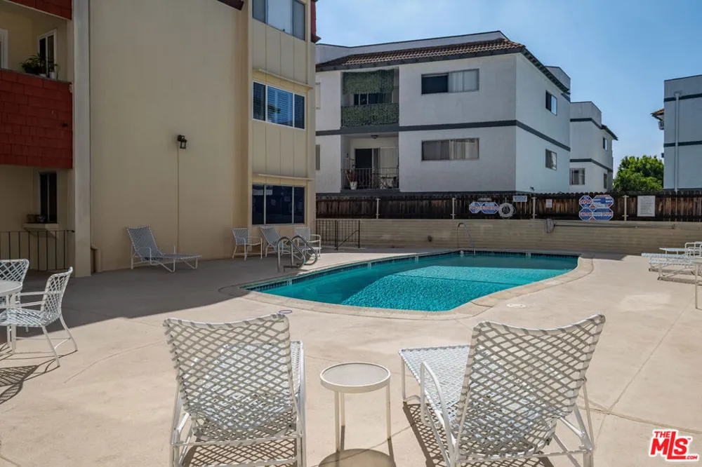 5674 Windsor Way #210 Culver City, CA 90230