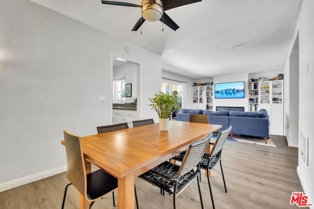 5674 Windsor Way #210 Culver City, CA 90230
