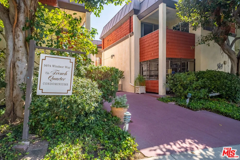 5674 Windsor Way #210 Culver City, CA 90230