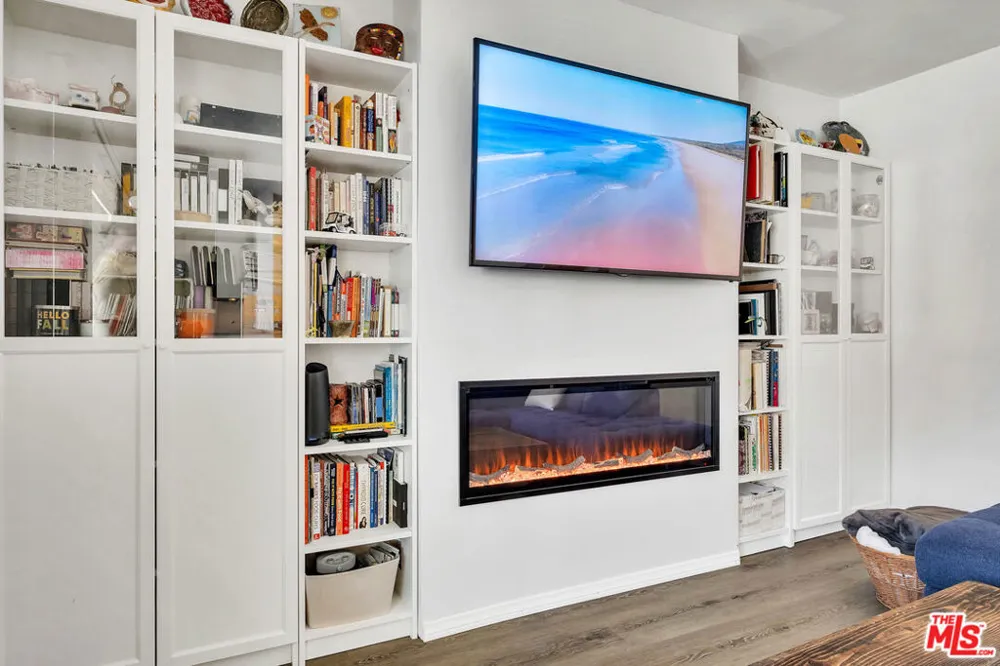 5674 Windsor Way #210 Culver City, CA 90230