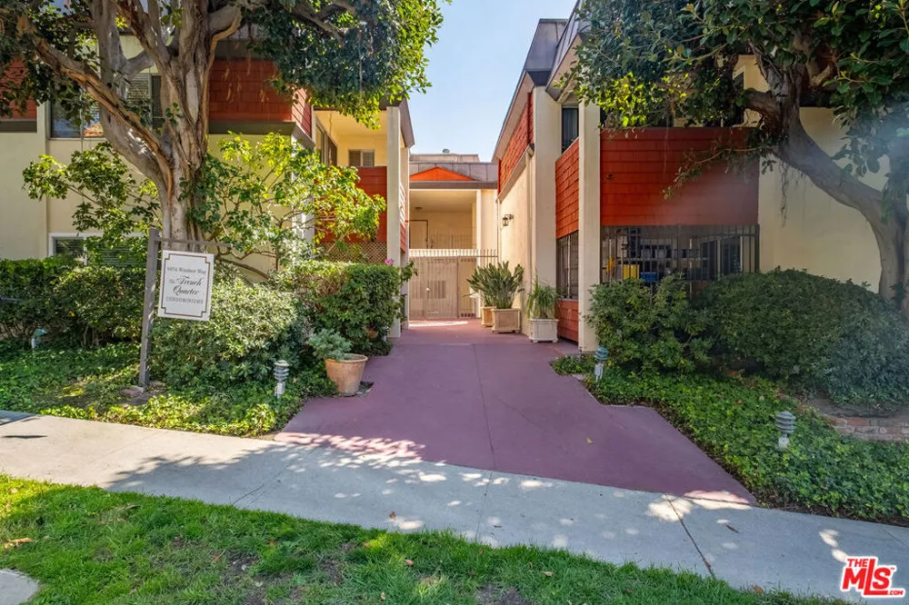 5674 Windsor Way #210 Culver City, CA 90230