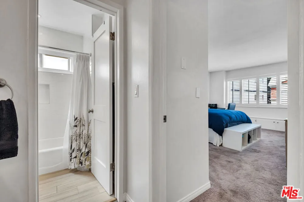 5674 Windsor Way #210 Culver City, CA 90230