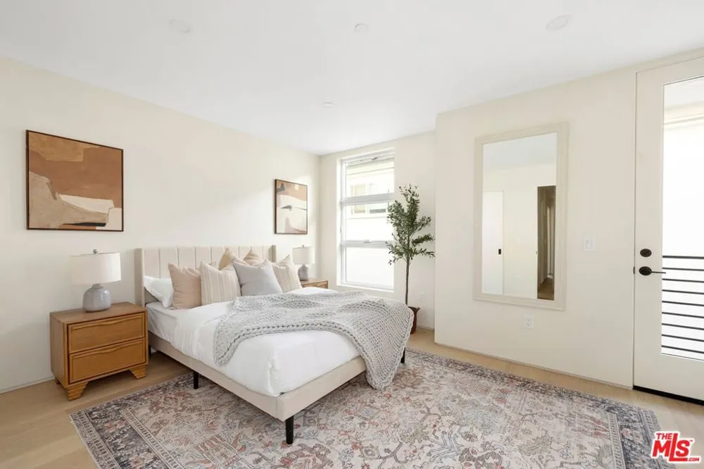 1011 Ogden Drive #102 West Hollywood, CA 90046
