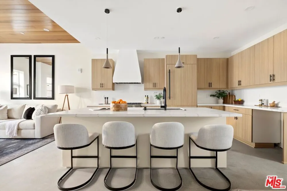 1011 Ogden Drive #102 West Hollywood, CA 90046
