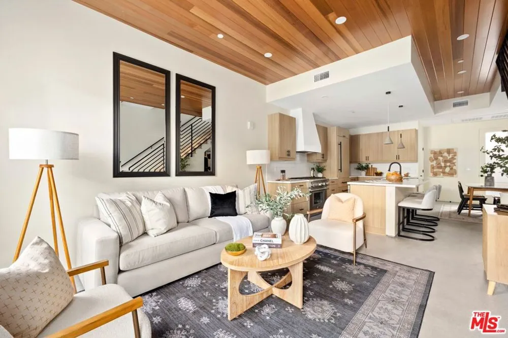 1011 Ogden Drive #102 West Hollywood, CA 90046