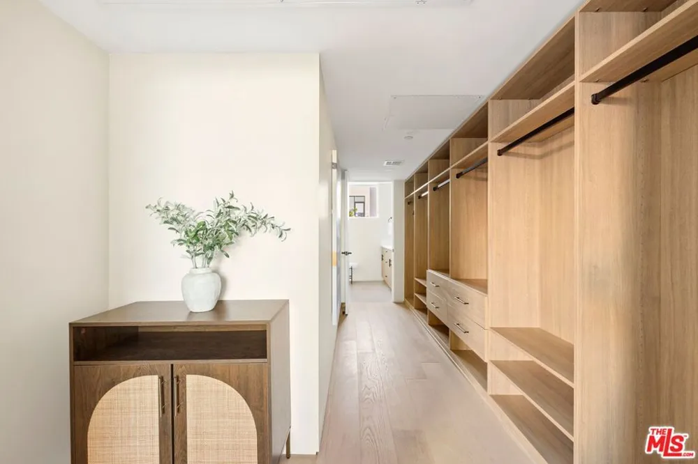 1011 Ogden Drive #102 West Hollywood, CA 90046
