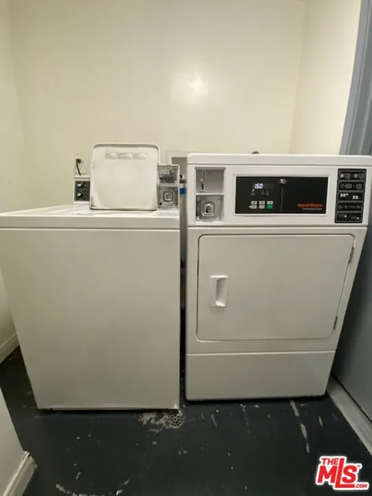 7045 Hawthorn Avenue #203 Los Angeles, CA 90028