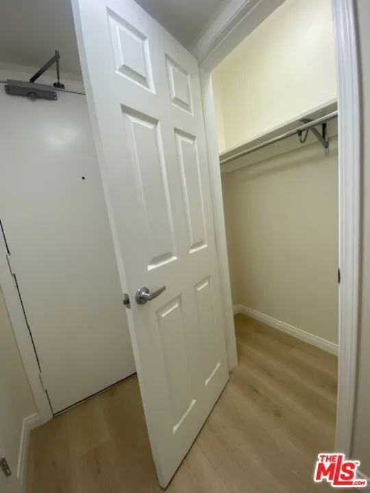 7045 Hawthorn Avenue #203 Los Angeles, CA 90028