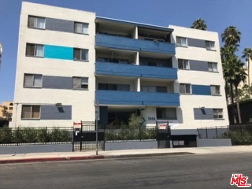 7045 Hawthorn Avenue #203 Los Angeles, CA 90028