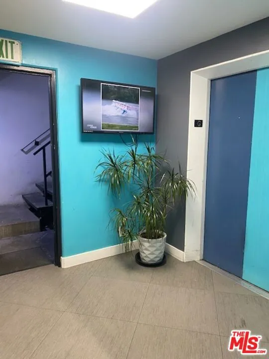 7045 Hawthorn Avenue #203 Los Angeles, CA 90028