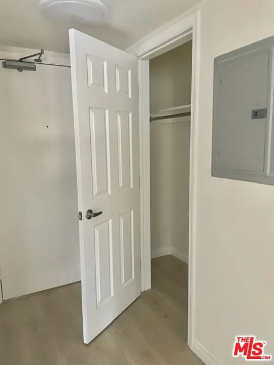 7045 Hawthorn Avenue #203 Los Angeles, CA 90028