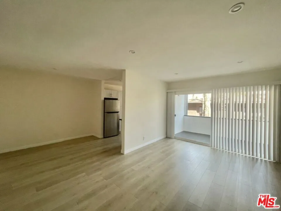 7045 Hawthorn Avenue #203 Los Angeles, CA 90028
