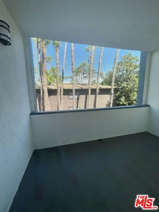 7045 Hawthorn Avenue #203 Los Angeles, CA 90028