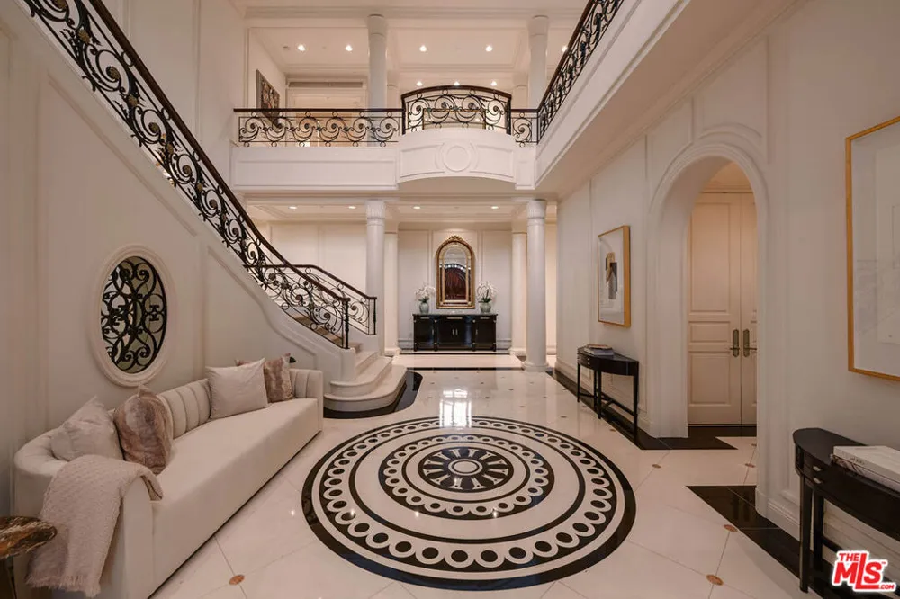 70 Beverly Parkway Beverly Hills, CA 90210