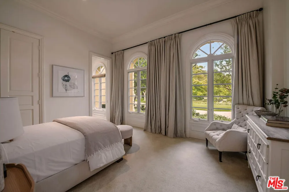 70 Beverly Parkway Beverly Hills, CA 90210