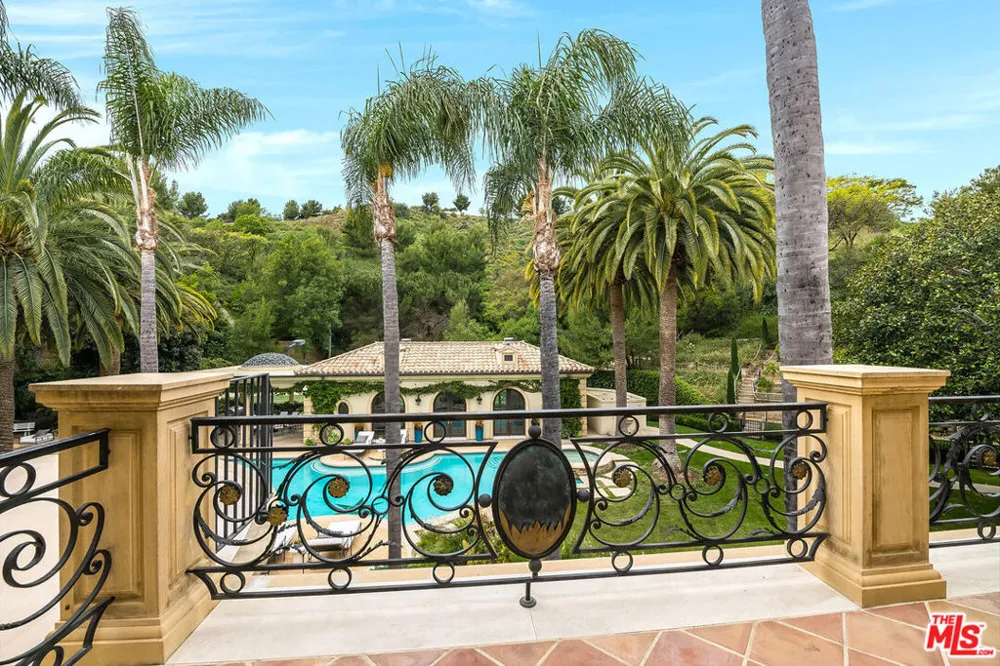 70 Beverly Parkway Beverly Hills, CA 90210