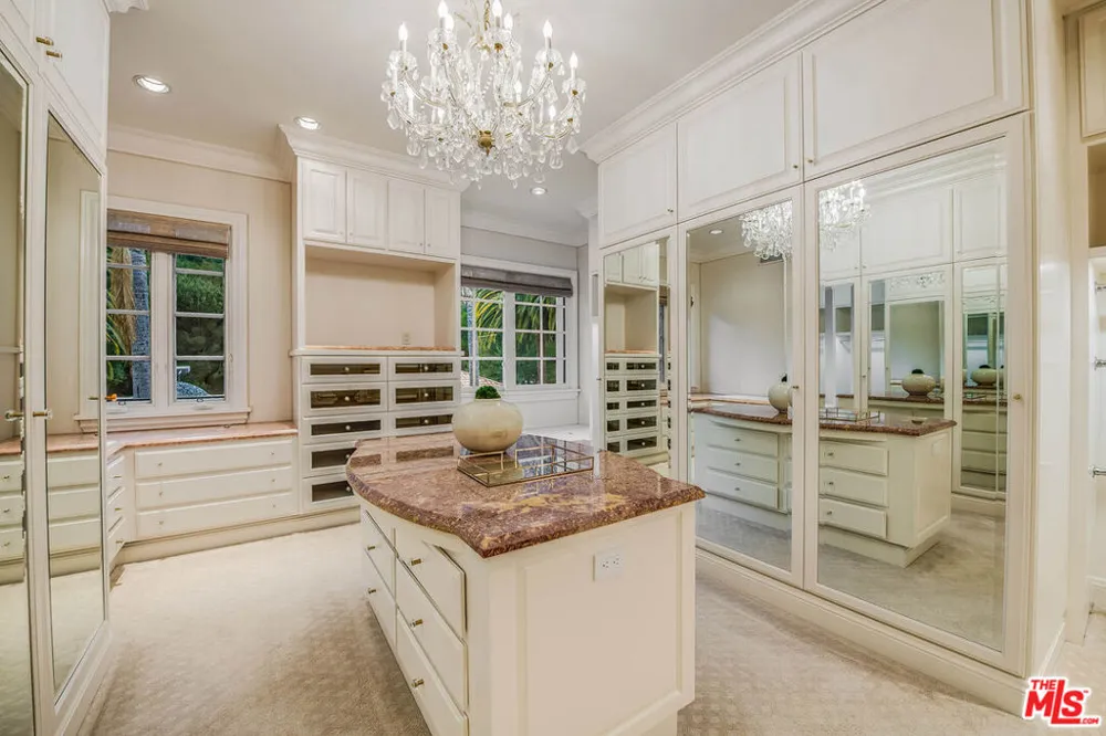 70 Beverly Parkway Beverly Hills, CA 90210