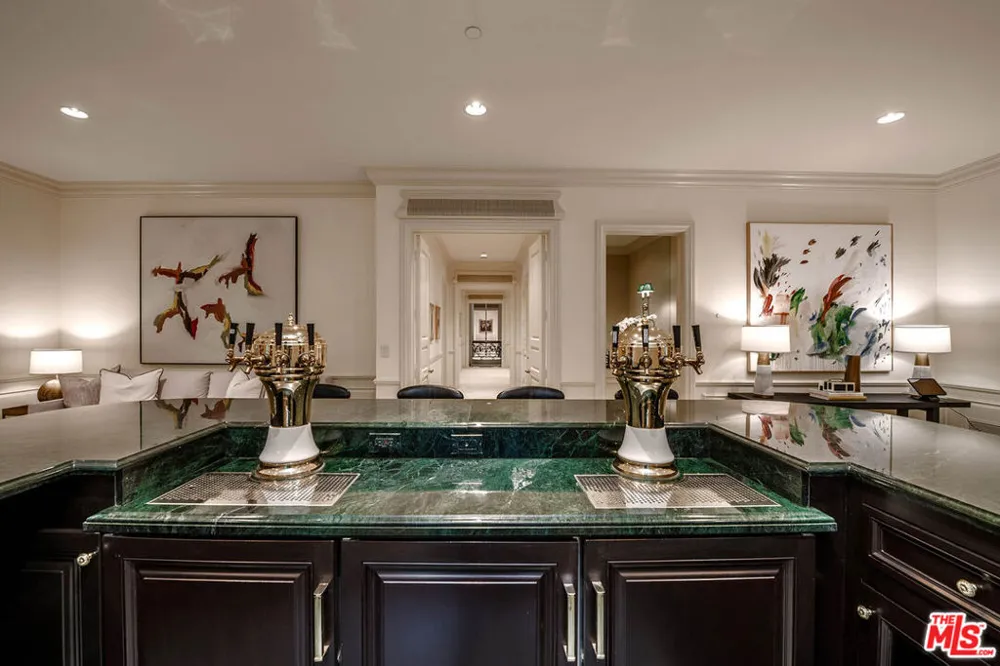 70 Beverly Parkway Beverly Hills, CA 90210
