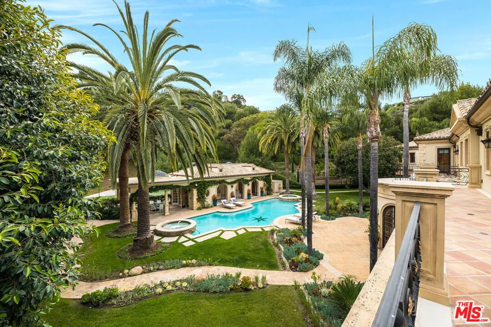 70 Beverly Parkway Beverly Hills, CA 90210