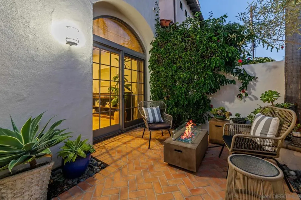 937 F Ave Coronado, CA 92118