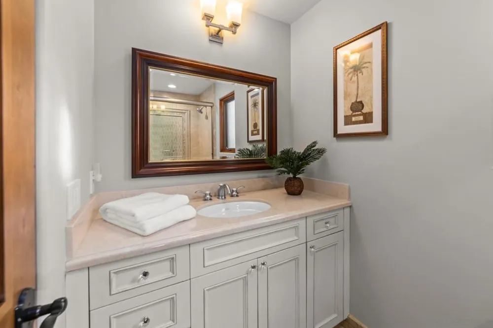 937 F Ave Coronado, CA 92118