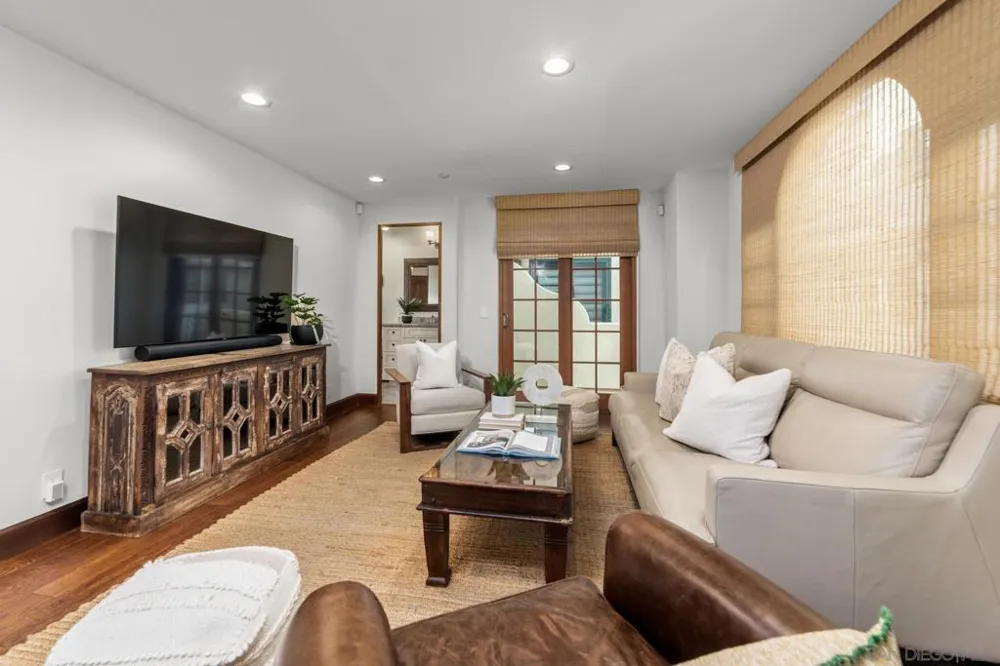 937 F Ave Coronado, CA 92118