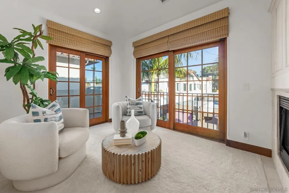 937 F Ave Coronado, CA 92118