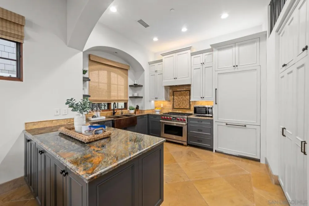 937 F Ave Coronado, CA 92118