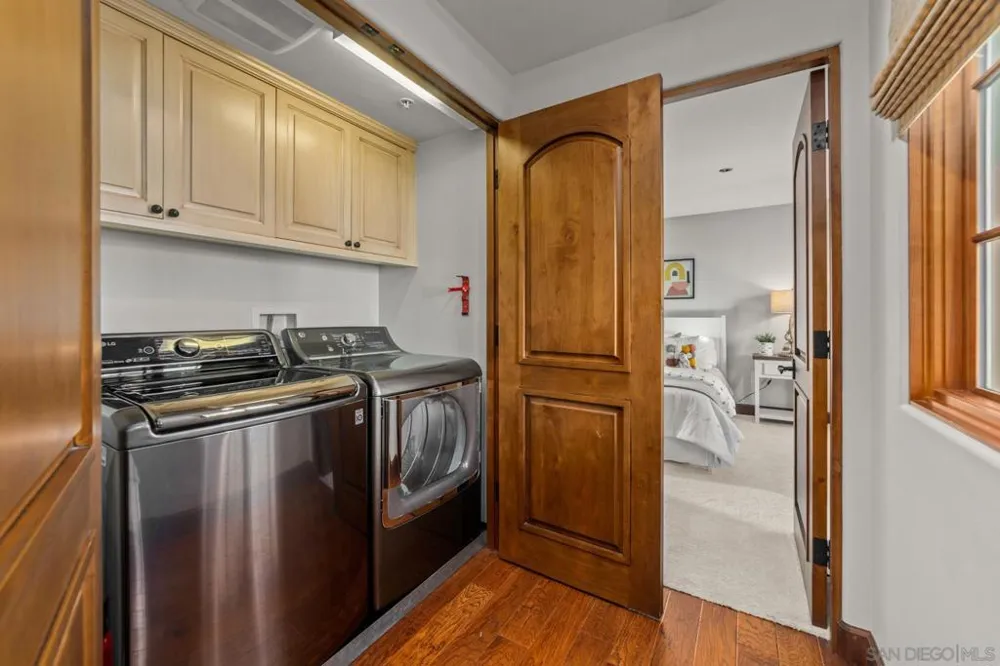 937 F Ave Coronado, CA 92118