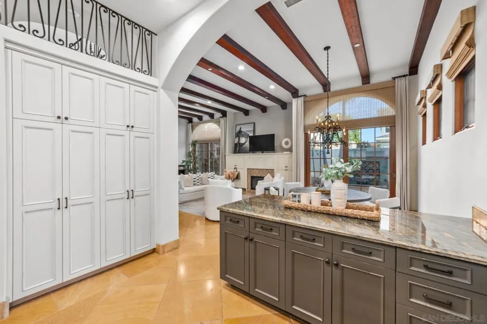 937 F Ave Coronado, CA 92118