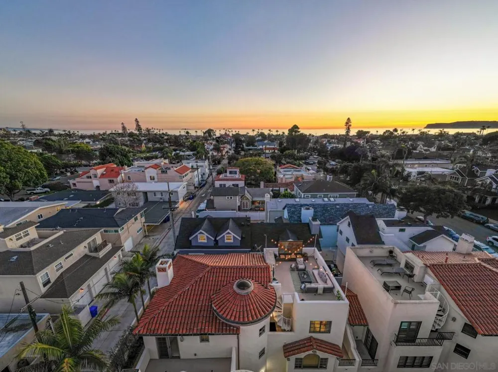 937 F Ave Coronado, CA 92118