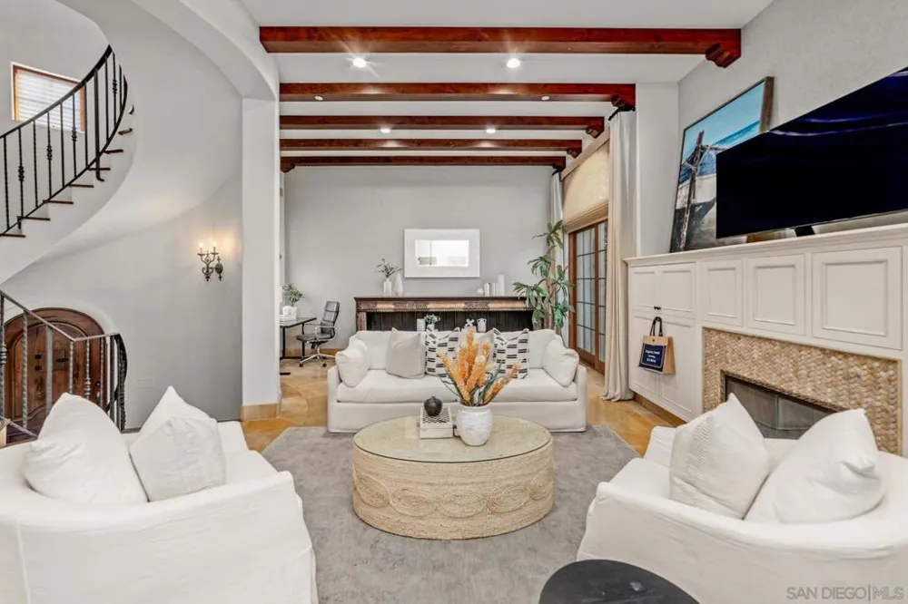 937 F Ave Coronado, CA 92118