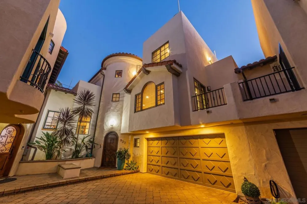 937 F Ave Coronado, CA 92118