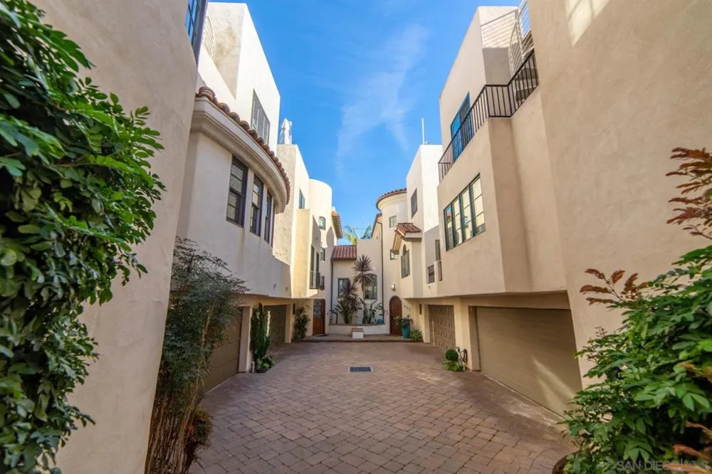 937 F Ave Coronado, CA 92118
