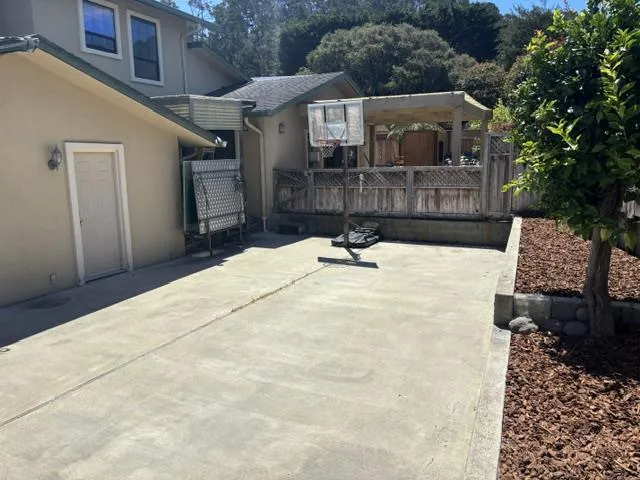 2001 Via Taormina Monterey, CA 93940