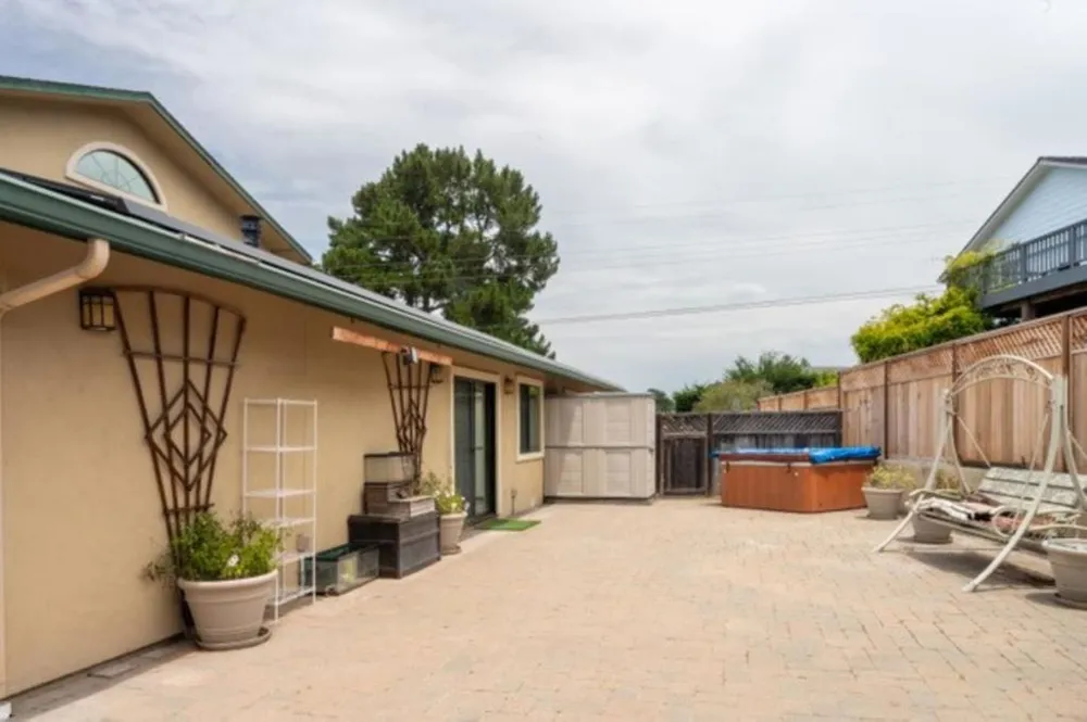 2001 Via Taormina Monterey, CA 93940