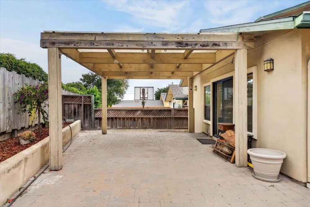 2001 Via Taormina Monterey, CA 93940