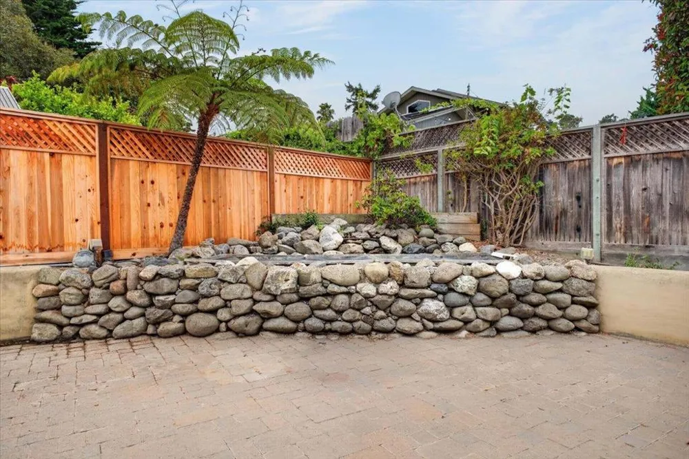 2001 Via Taormina Monterey, CA 93940