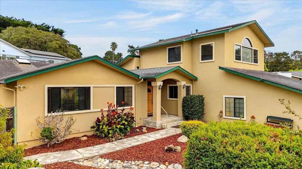 2001 Via Taormina Monterey, CA 93940