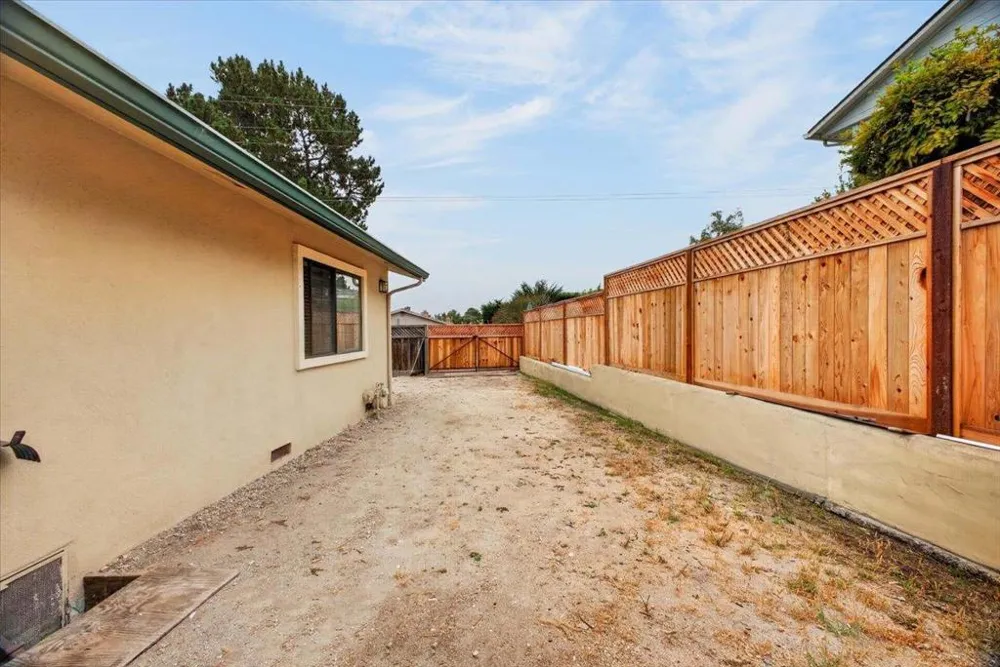2001 Via Taormina Monterey, CA 93940